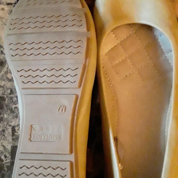 COPY - Shoes - Picture 2 of 2